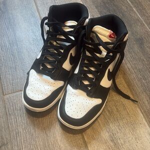 Nike Pandas high tops women size 8.5.